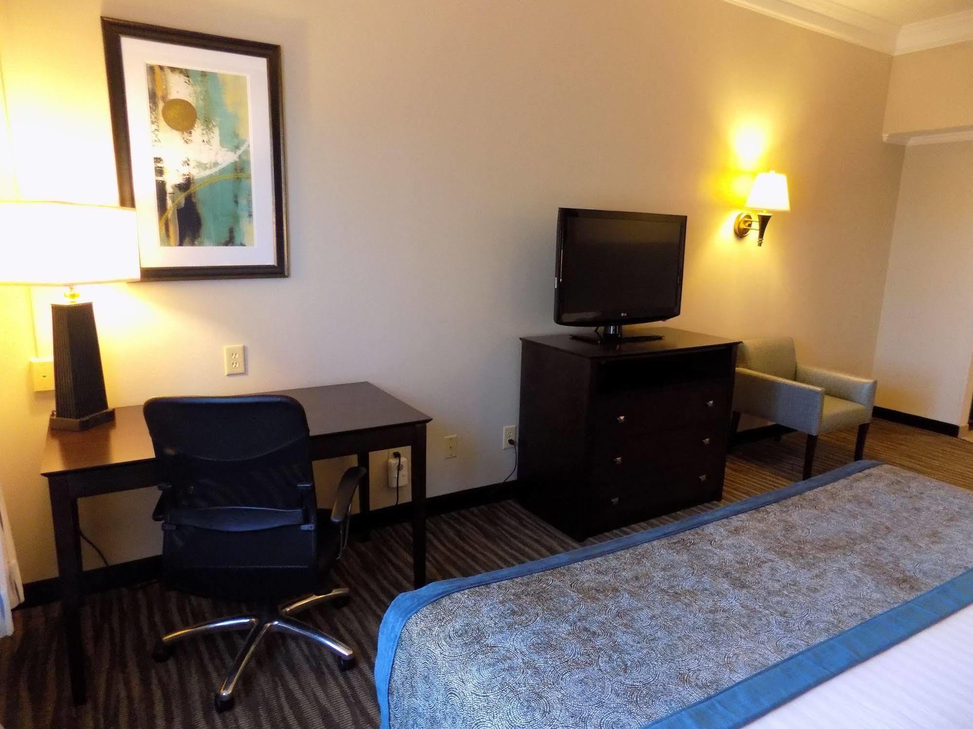 Best Western Augusta West Esterno foto